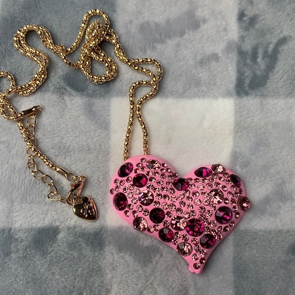 Jewelry - NEW PINK RHINESTONES HEART NECKLACE PIN